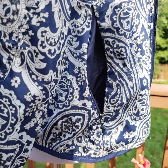 NEW BALANCE Jacket Windbreaker Blue Lightweight Hoodie Paisley XS - Picture 10 of 16